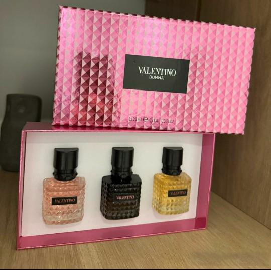 Valentino Donna 3 In 1 Gift Set 3x30mL | Scentaurus