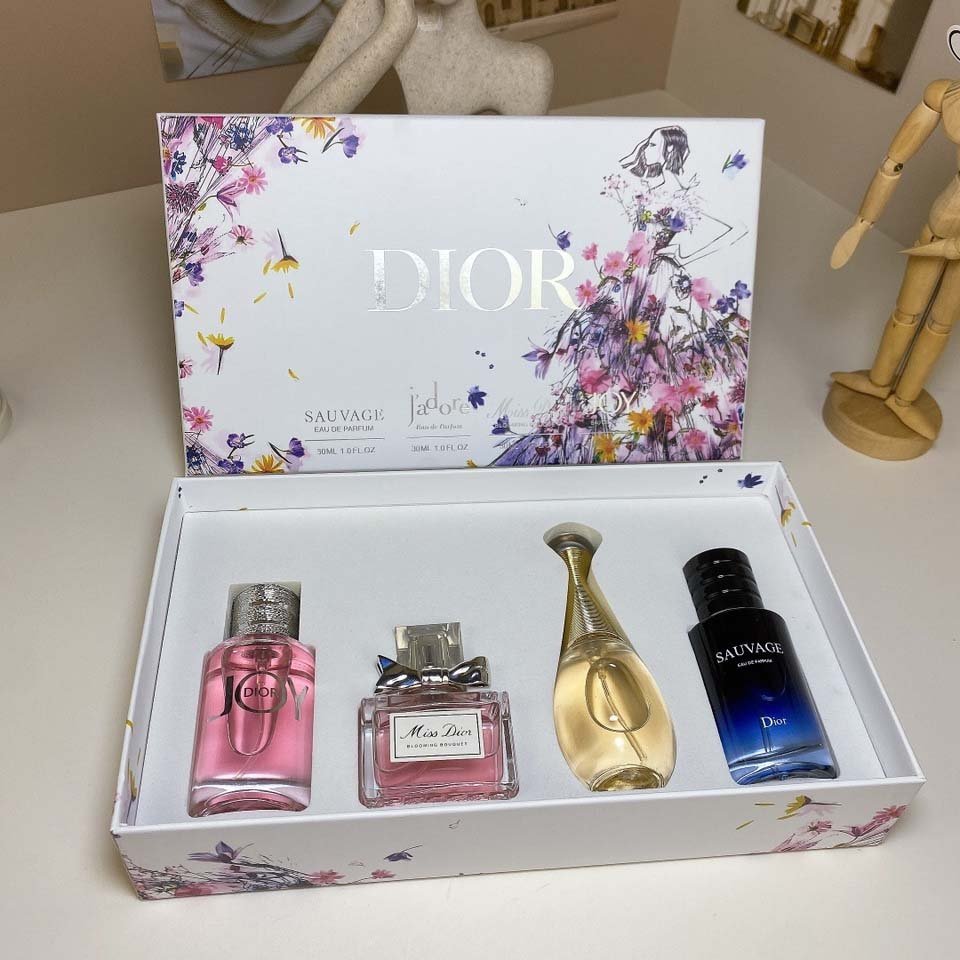 Dior 4 In 1 New Edition Gift Set 4x30mL 1 Dior 4 In 1 New Edition Gift Set 4x30mL