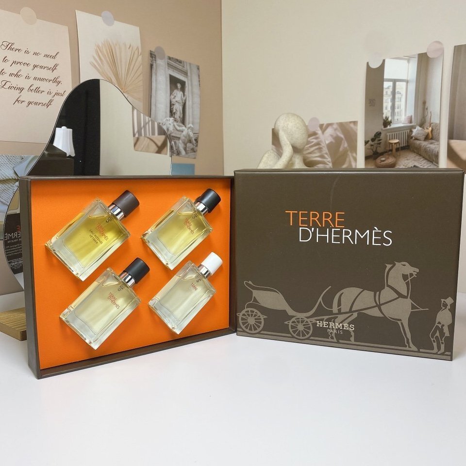 Terre D'Hermes 4 In 1 Miniature Gift Set 4x12.5mL 1 Terre D'Hermes 4 In 1 Miniature Gift Set 4x12.5mL